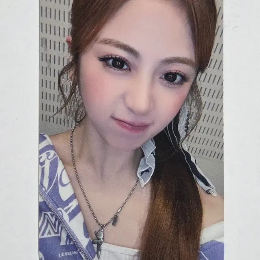 르세라핌 허윤진 스파게티 위버스 재팬 럭키드로우 포카 포토카드