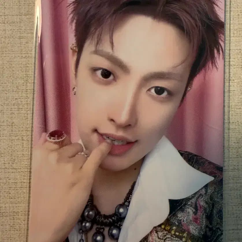 에이티즈 홍중 포카
