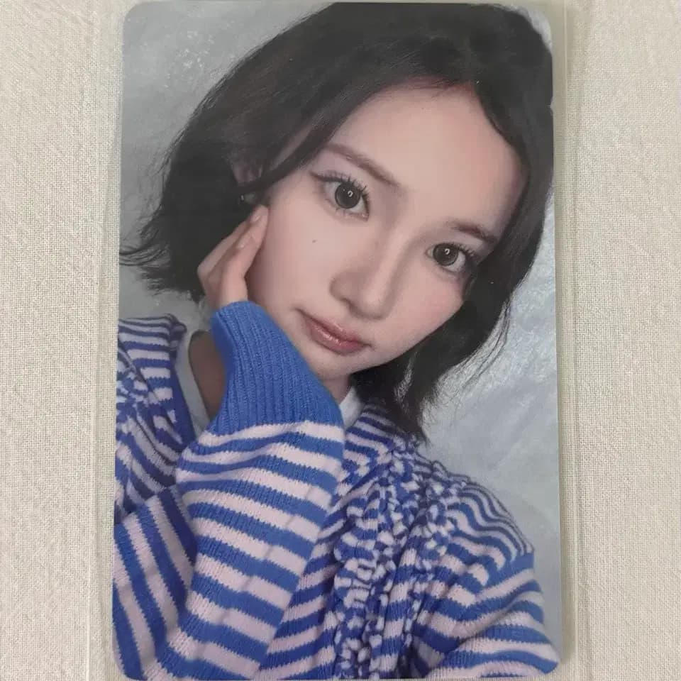 하츠투하츠 지우 포커스 에버라인 포토카드 1