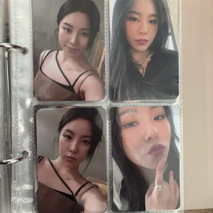 휘인 redd 포카