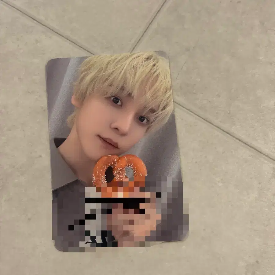 에이티즈 윤호 싸인 포카 offik 싸인포카