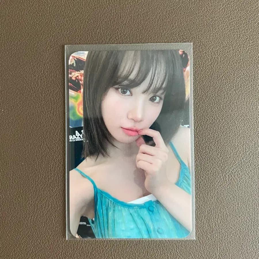 #희귀매물)르세라핌 김채원 hello82 미공포 채원 헬로82포카
