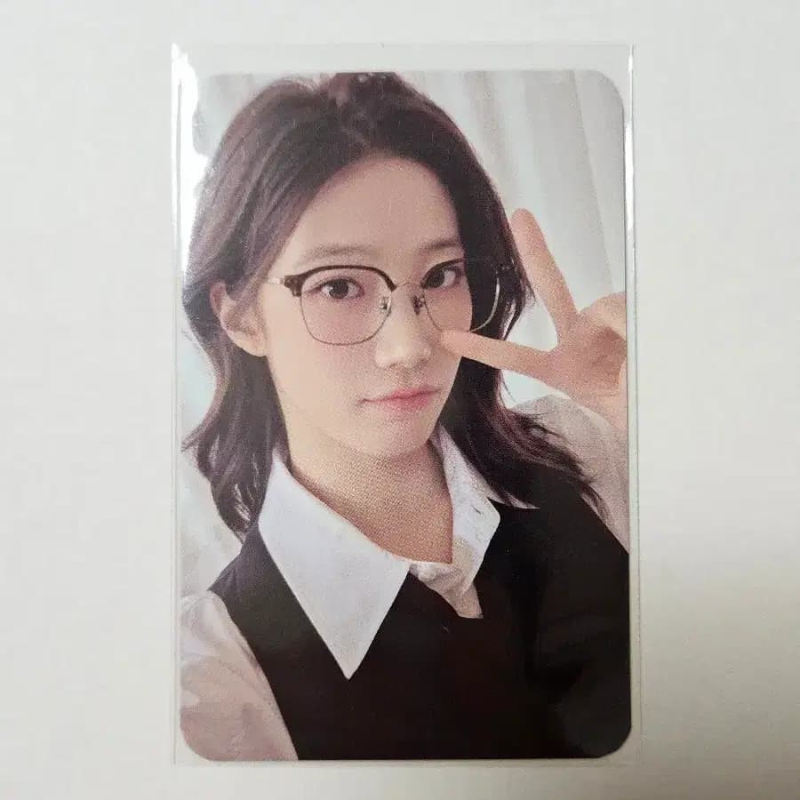 르세라핌 카즈하 특전 포카 1