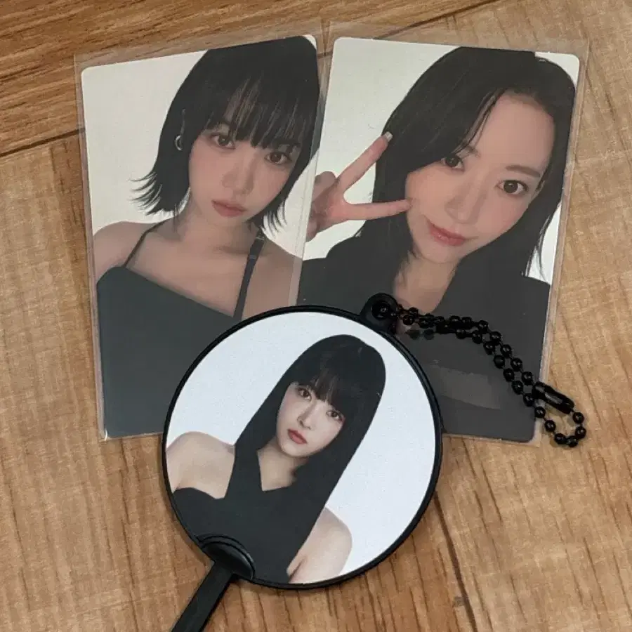 르세라핌 포카 + 홍은채 부채 키링 1