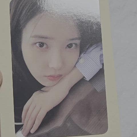 [한정] 21세기 대군부인 팝업 8만원 아이유 포카 2