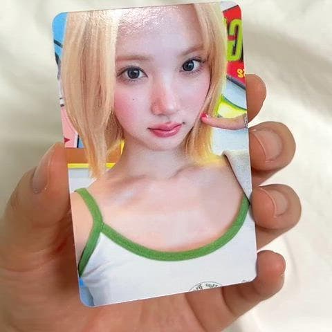 하츠투하츠 하투하 지우 무신사 럭키드로우 럭드 포카 미공포 2