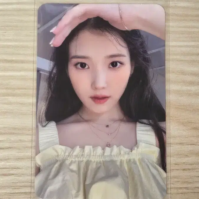 아이유 순간 전시회 특전 입장 포카 1