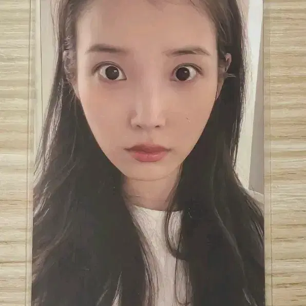 아이유 순간 전시회 특전 입장 포카 1