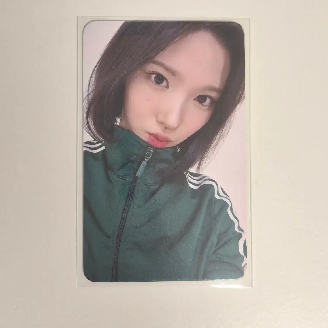 하츠투하츠 하투하 지우 더체이스 점프업 포카 포토카드 아디다스 1