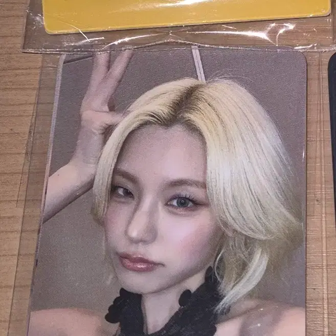 있지 콘서트 믿지존 포카 + 류진 명찰