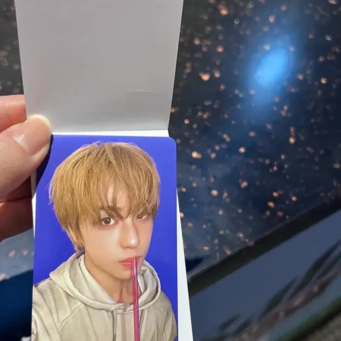 앤팀 VR 콘서트 타키 빨대 포카 1