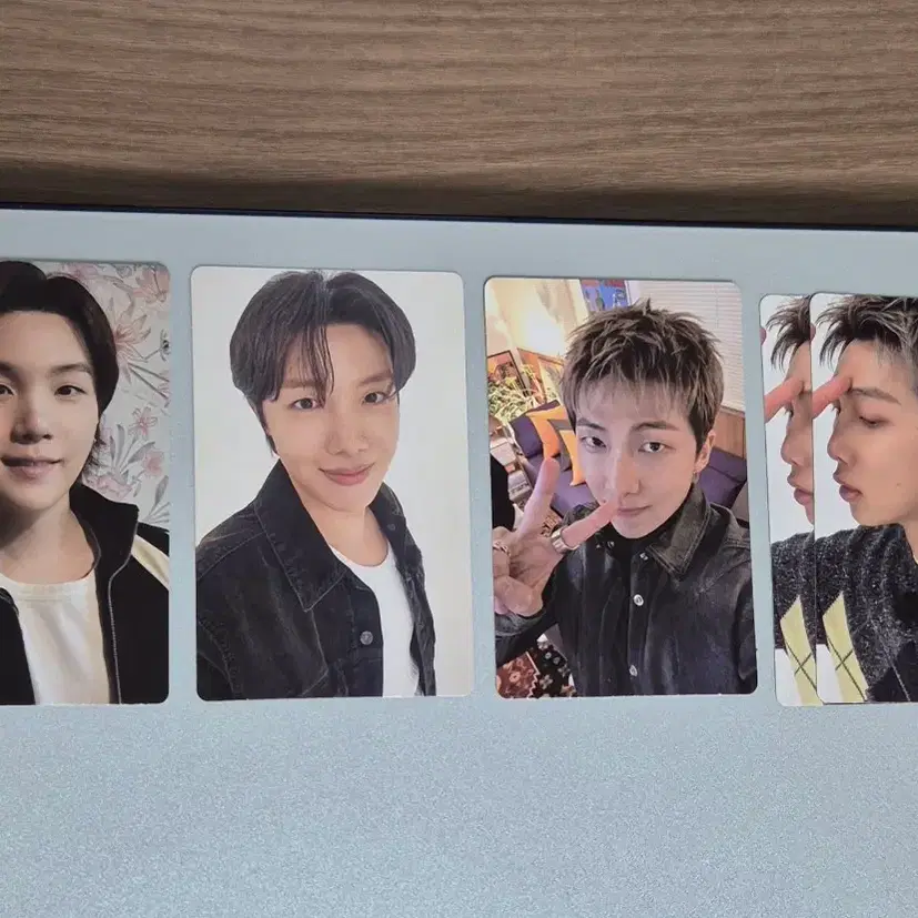아리랑 위버스 특전 윤기 호석 남준 포카 bts 방탄 슈가 제이홉 RM 3