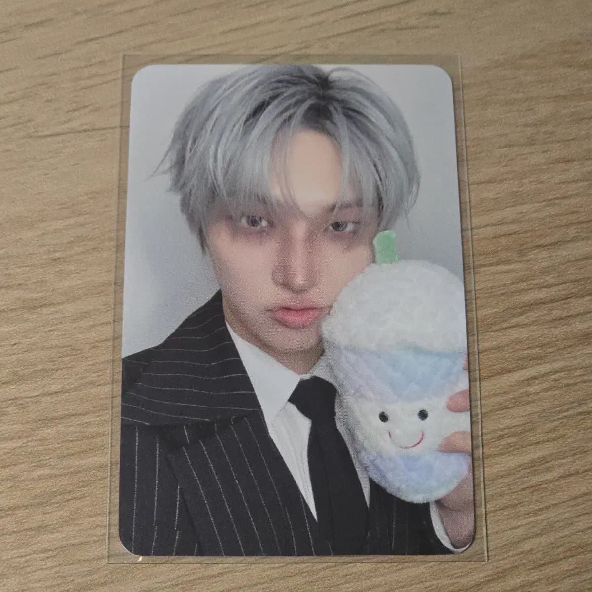 민기)에이티즈 골든아워5 헬로라이브 특전 밀크티 1