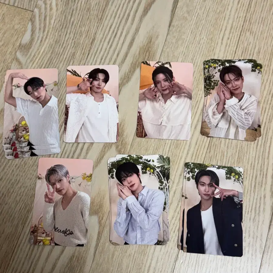 에이티즈 미니티즈 팝업 공식 포토카드특전 1