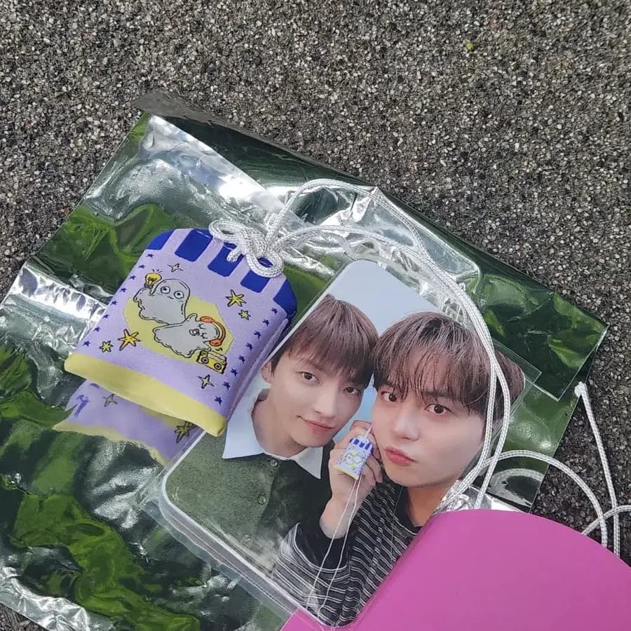 에이티즈 팬미팅 홍중 종호 부적 포카