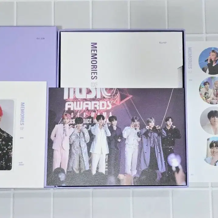 방탄소년단 2018 메모리즈 블루레이 풀셋 뷔 포카포함 BTS V PC 2